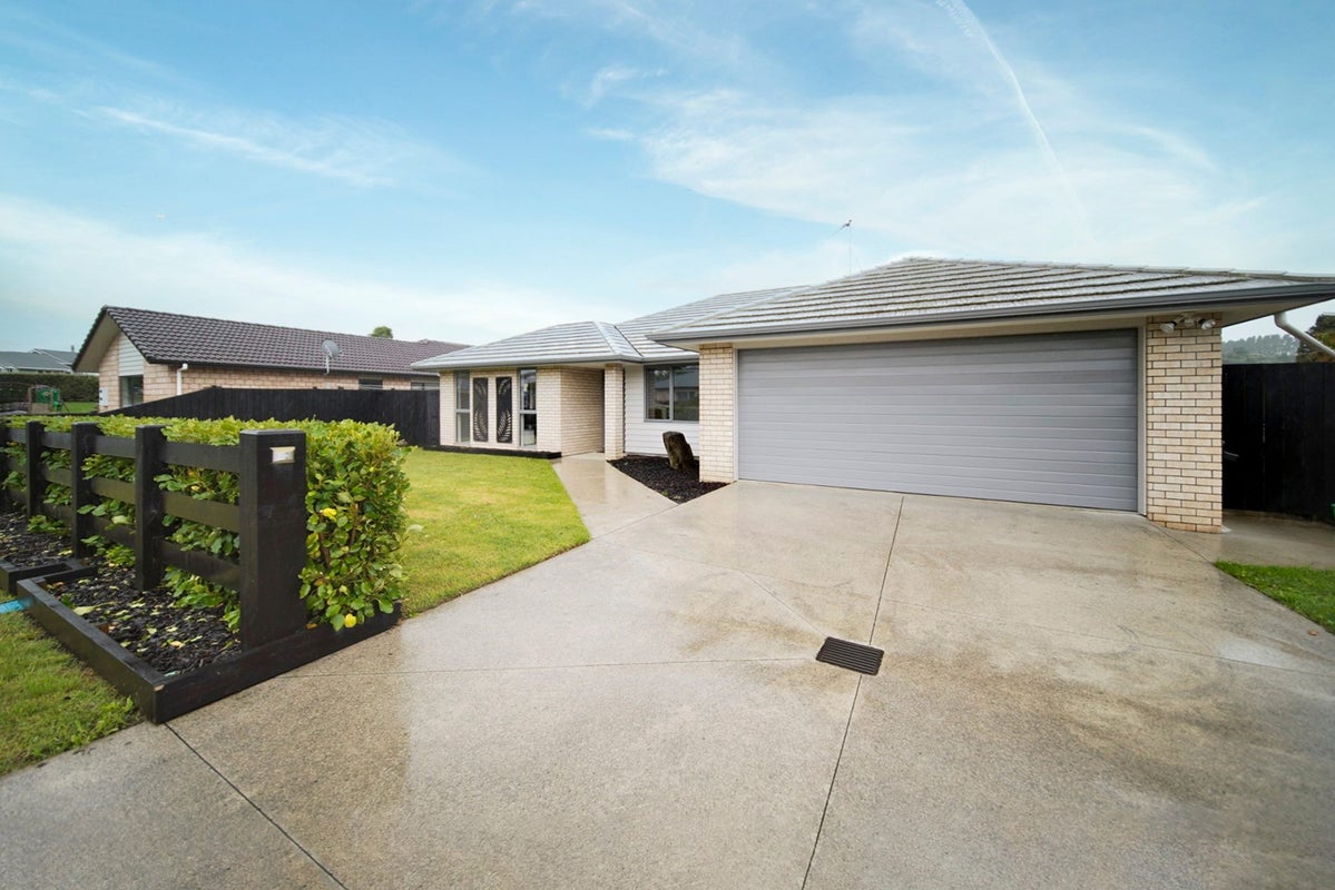 13 Martindale Lane, Tuakau, Tuakau - Carousel 1