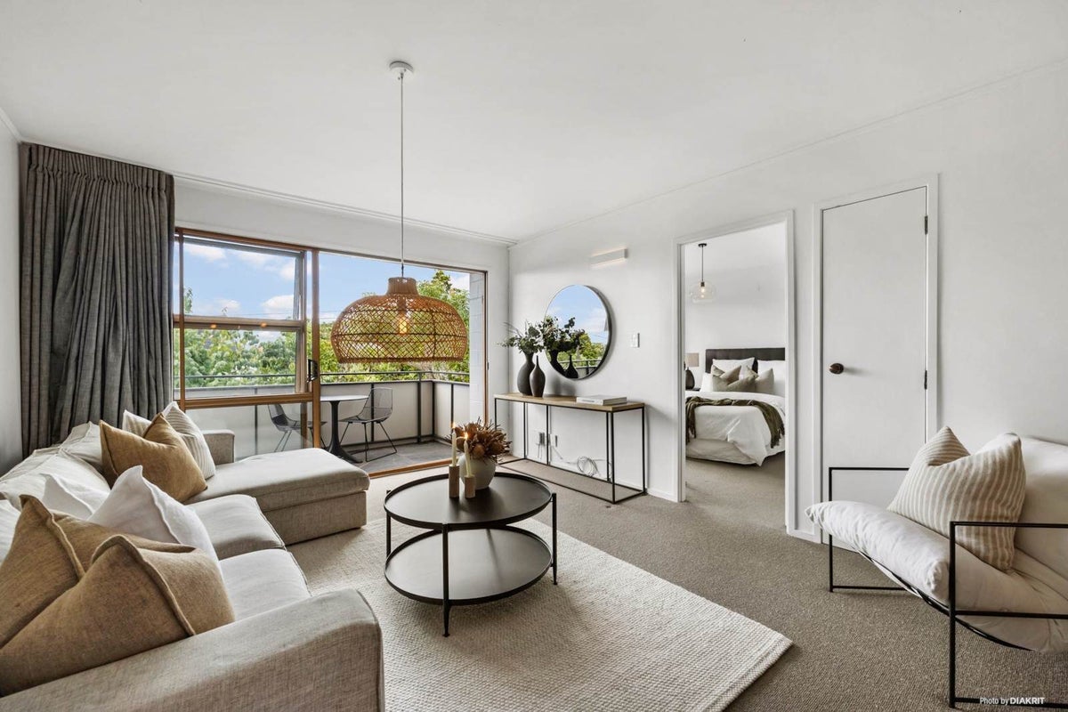 14/44 Esplanade Road, Mount Eden, Auckland - Carousel 2