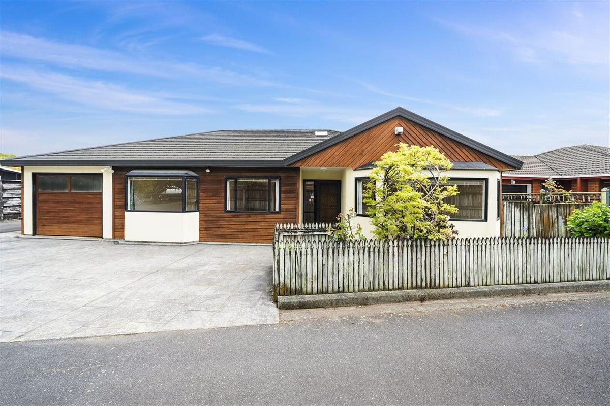 1/20 De Menech Grove, Avalon, Lower Hutt - Carousel 1