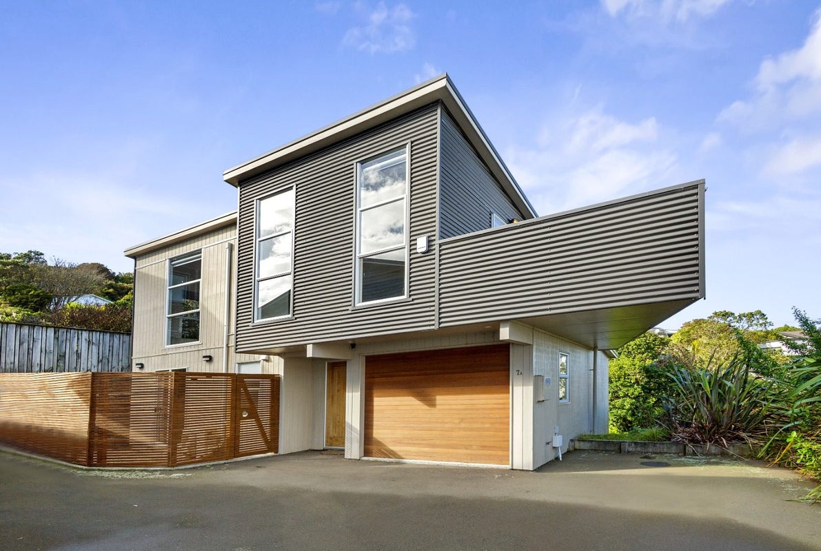 7A Shortland Street, Khandallah, Wellington - Carousel 1