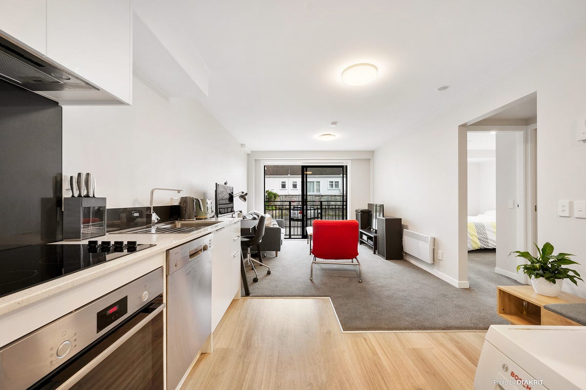 206/2 Colombo Street, Newtown, Wellington - Carousel 1