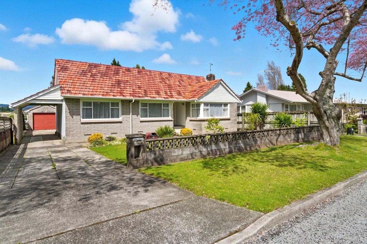 14 Slade Street, Greerton, Tauranga - Carousel 1
