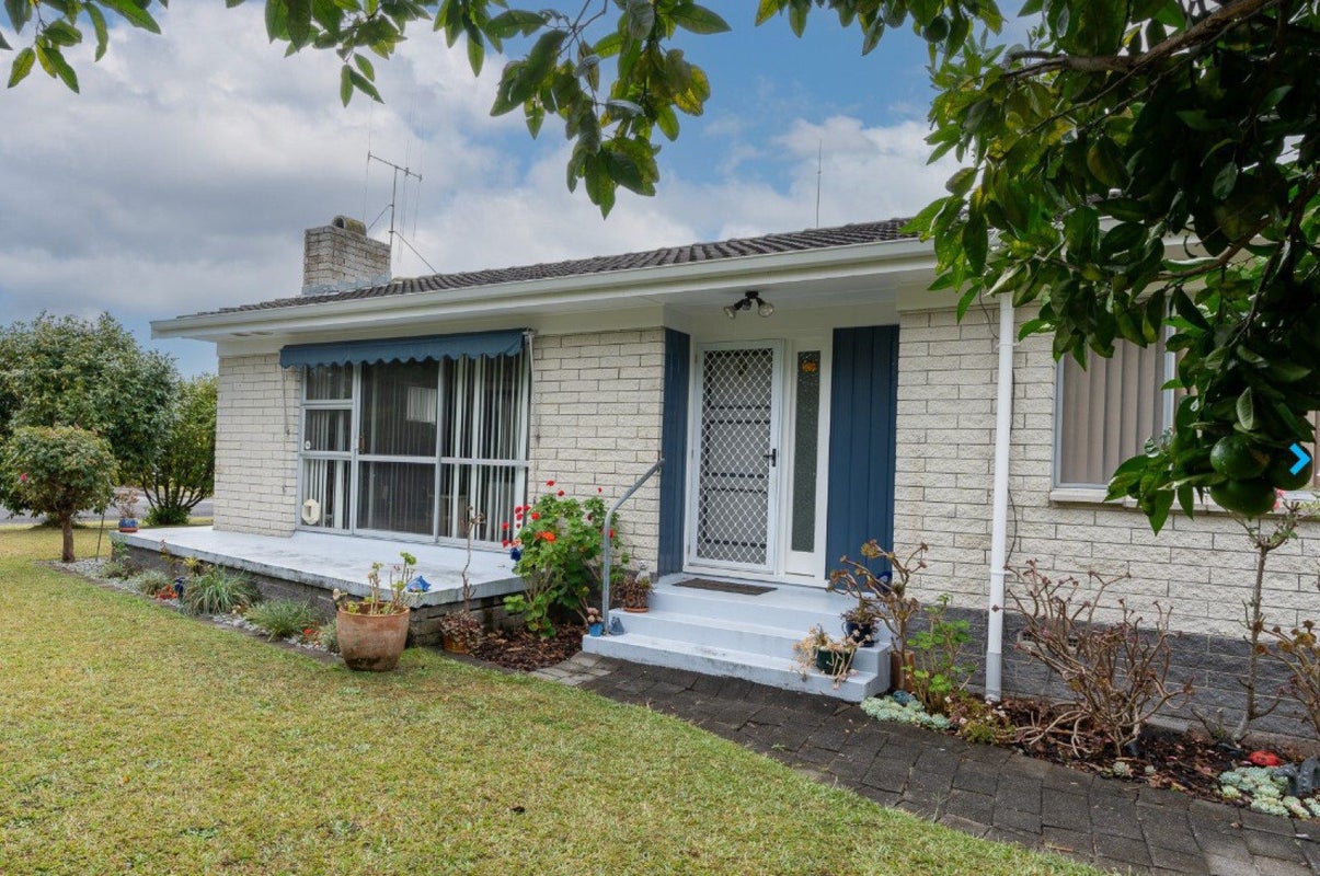 2 Sandringham Road, Enderley, Hamilton - Carousel 1