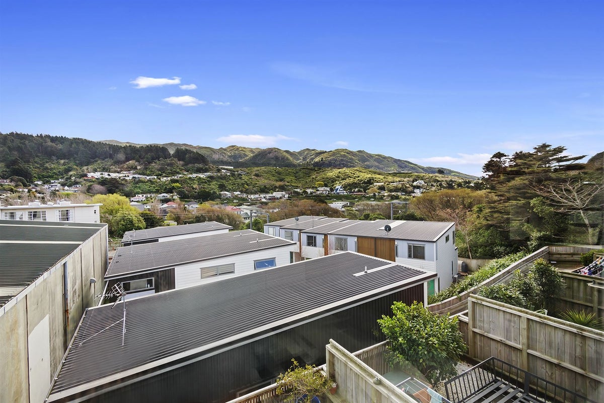 1/7 Handyside Street, Tawa, Wellington - Carousel 20