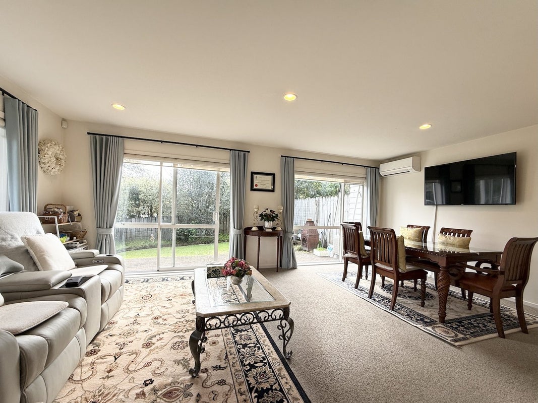 1/78 Fernhill Way, Oteha, Auckland - Carousel 2