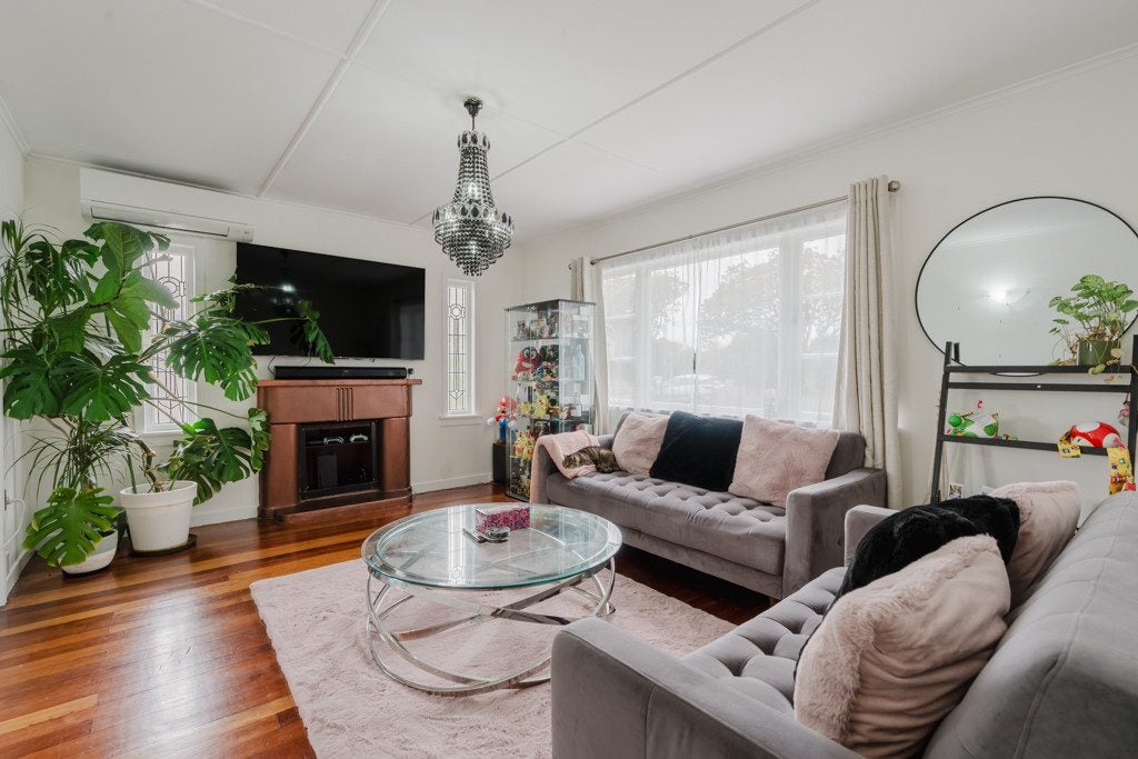 287 Clarkin Road, Fairfield, Hamilton, Waikato - Carousel 1