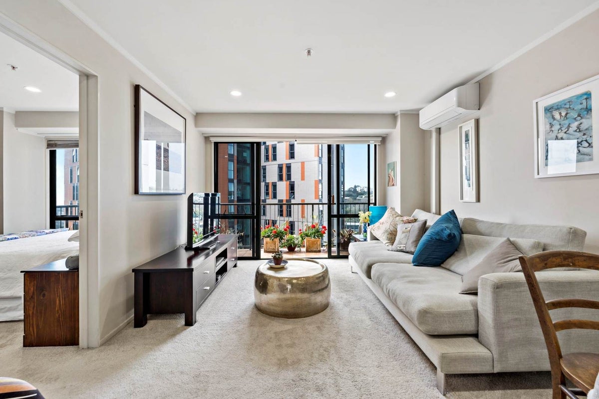 6A/6 Whitaker Place, Grafton, Auckland - Carousel 1