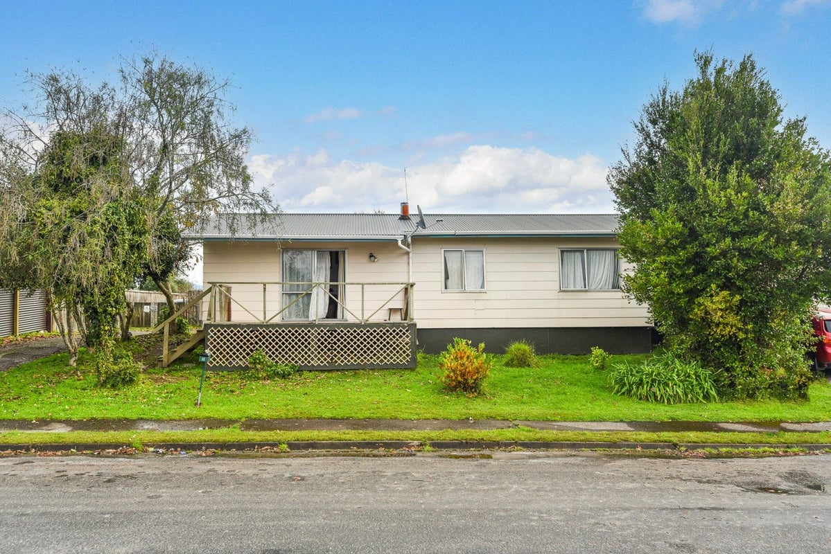 11A Aspen Place, Owhata, Rotorua - Carousel 1