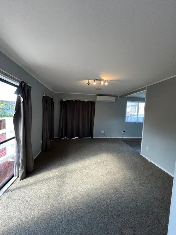 14 Arodella Crescent, Ranui, Auckland - Carousel 12