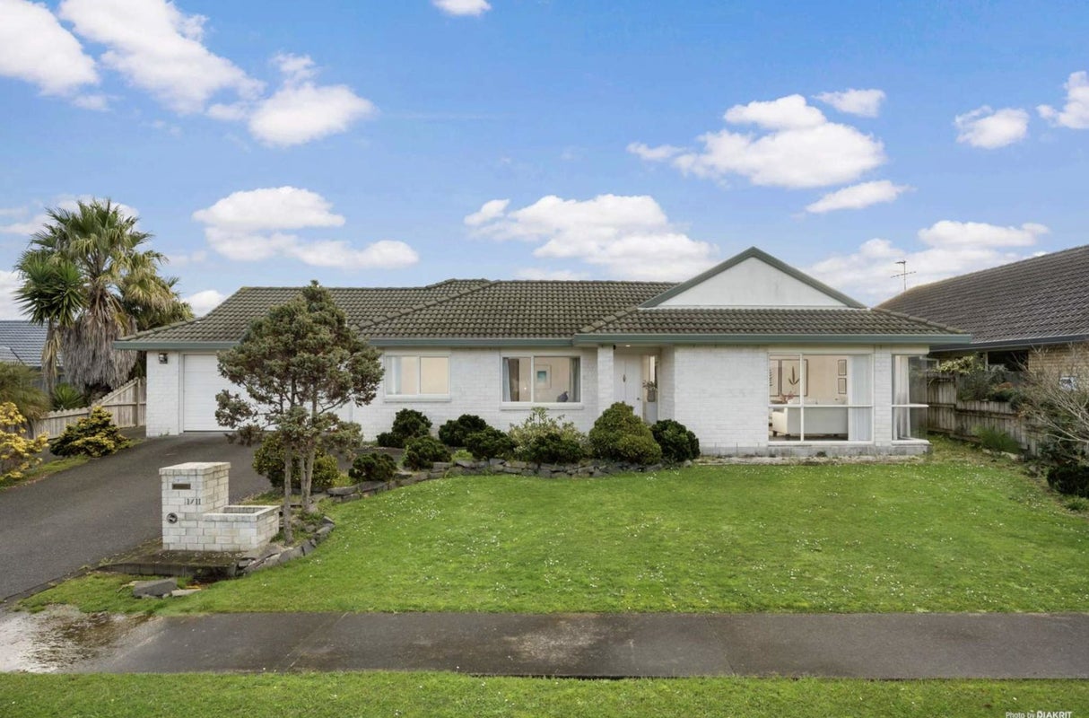 1/11 Keswick Close, Northpark, Auckland - Carousel 22