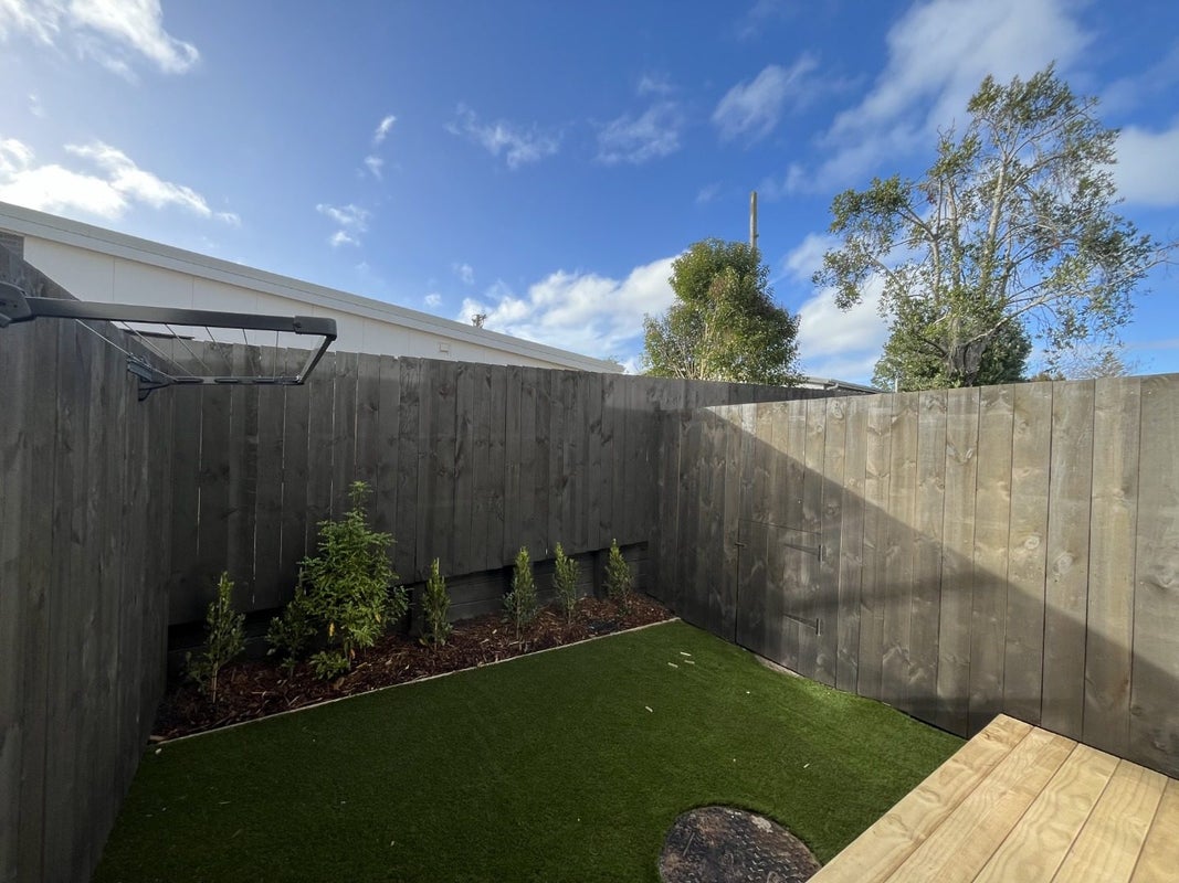 6/157 Beach Haven Road, Beach Haven, Auckland - Carousel 7