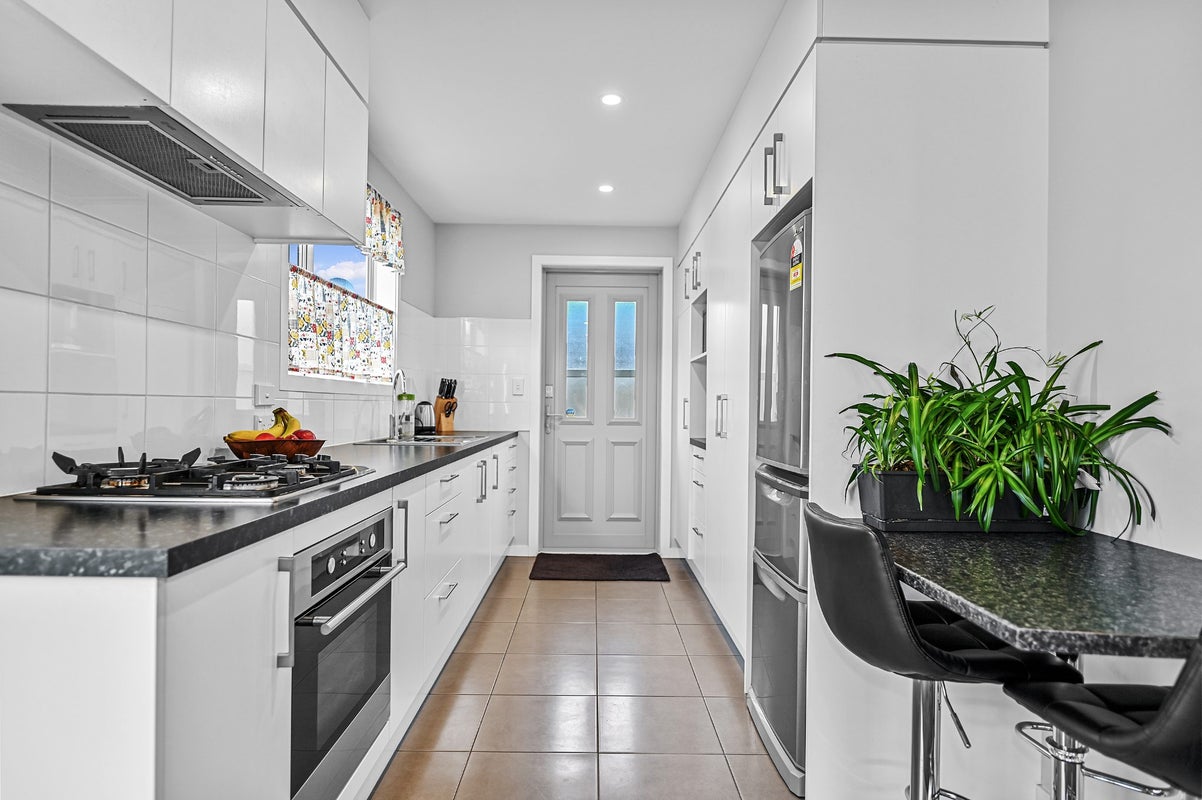 4/88 Sherborne Street, St Albans, Christchurch - Carousel 2