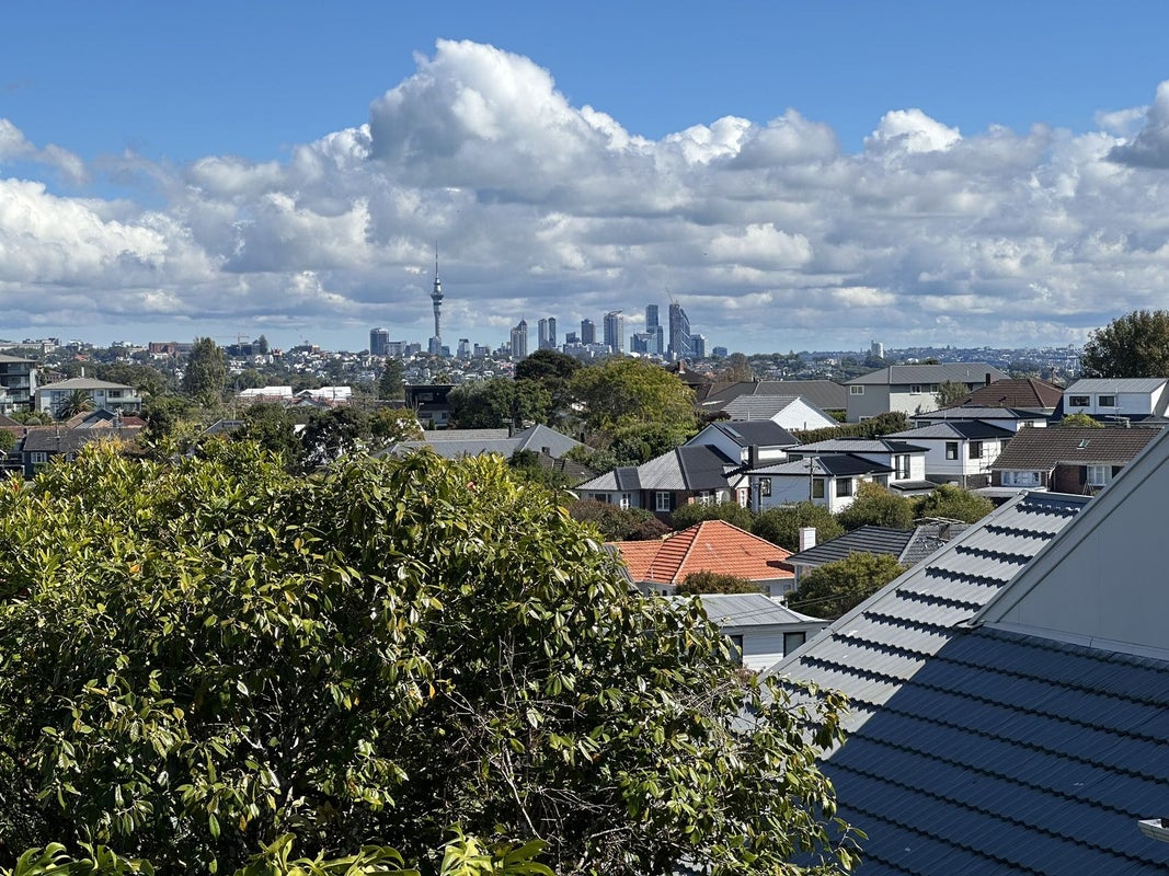4A Appleyard Crescent, Meadowbank, Auckland - Carousel 2