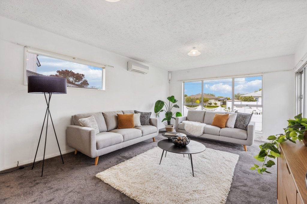 37 Neill Street, Hornby, Christchurch - Carousel 1