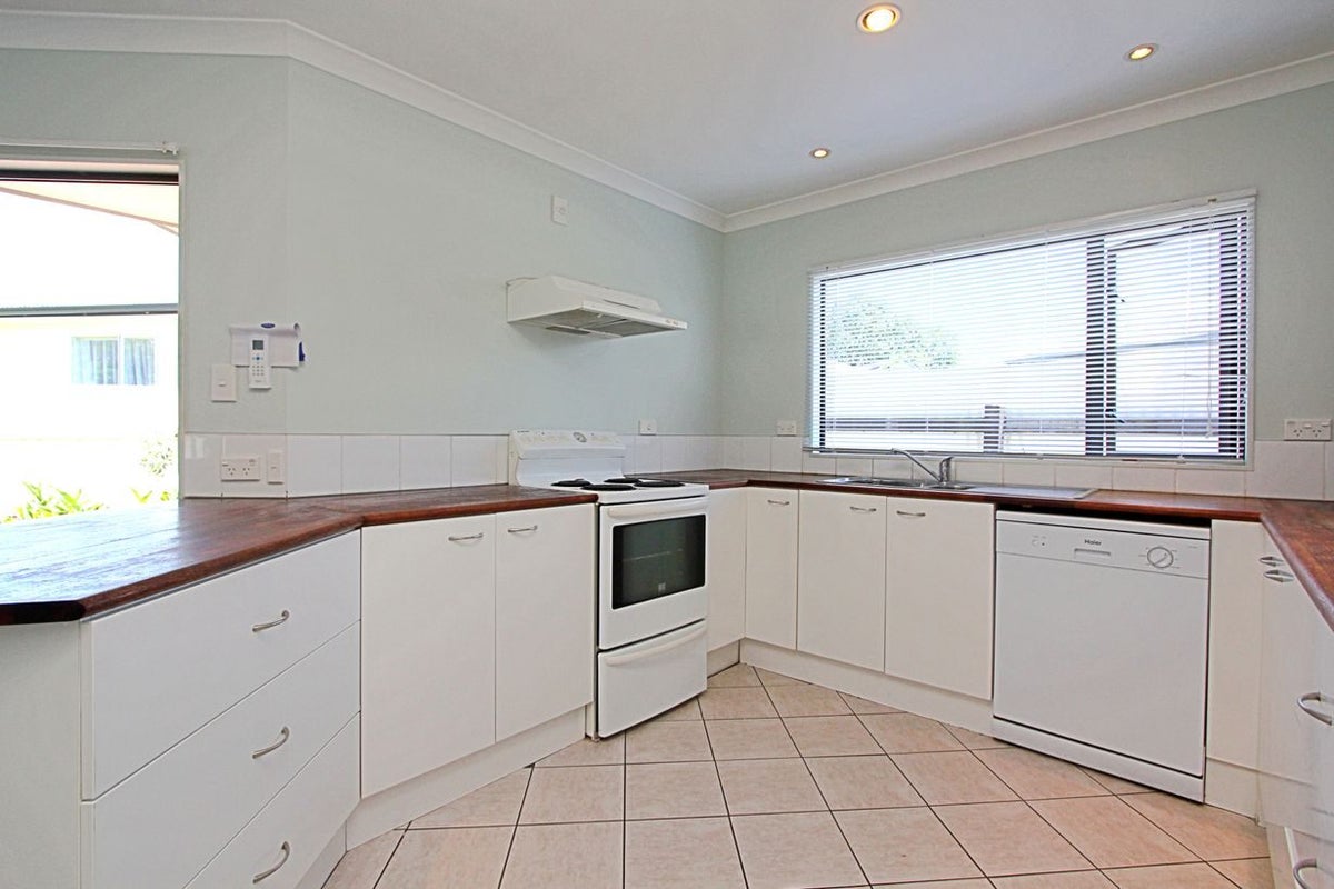 112 Clarence Cox Crescent, Pirimai, Napier - Carousel 2