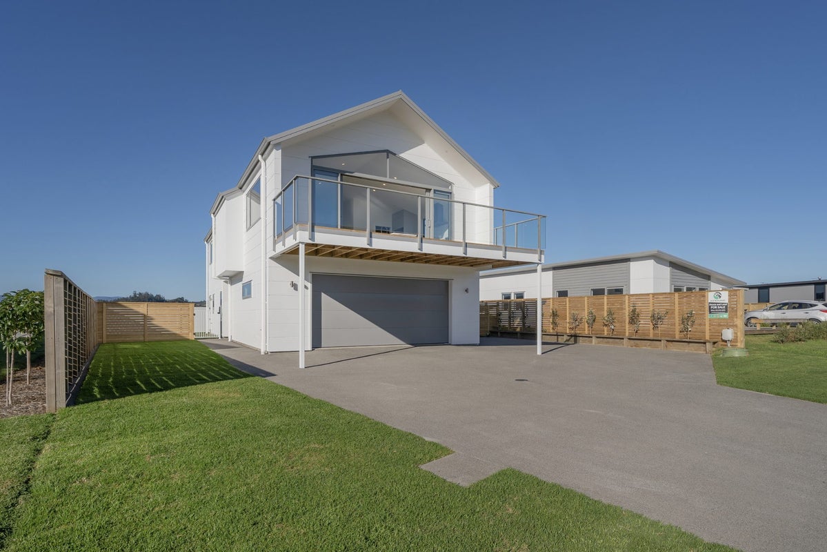 10 Ngaroma Crescent, Whitianga, Whitianga - Carousel 1