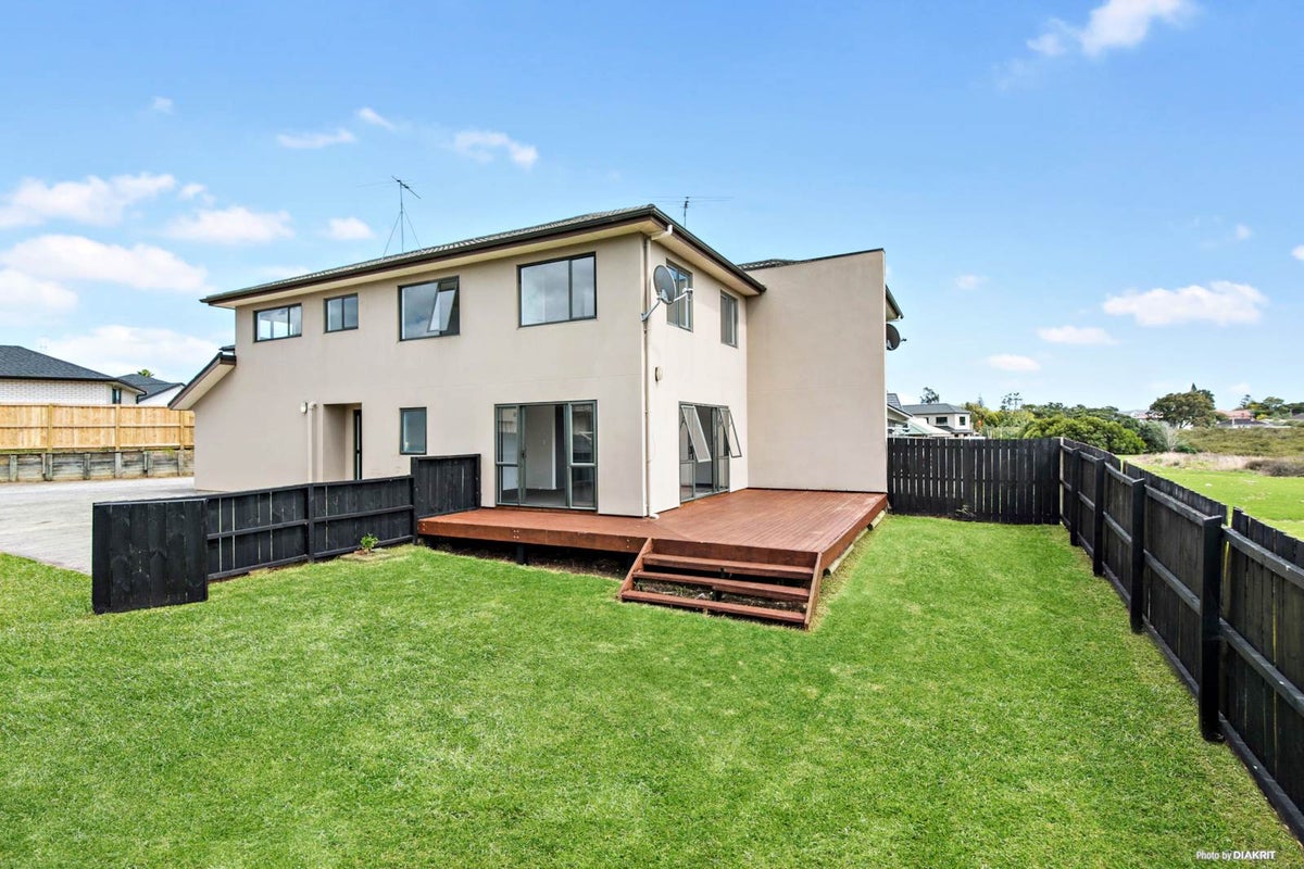 13 Tomes Lane, Favona, Auckland - Carousel 1