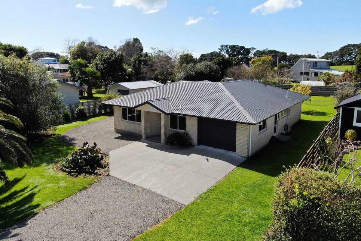 10 Princes Street, Tahawai, Katikati - Carousel 2