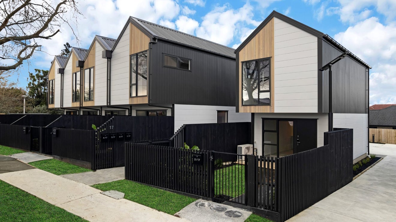 11/17 Norcross Avenue, Henderson, Auckland - Carousel 1