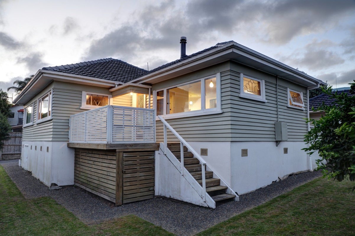 51B Paine Street, Judea, Tauranga - Carousel 1