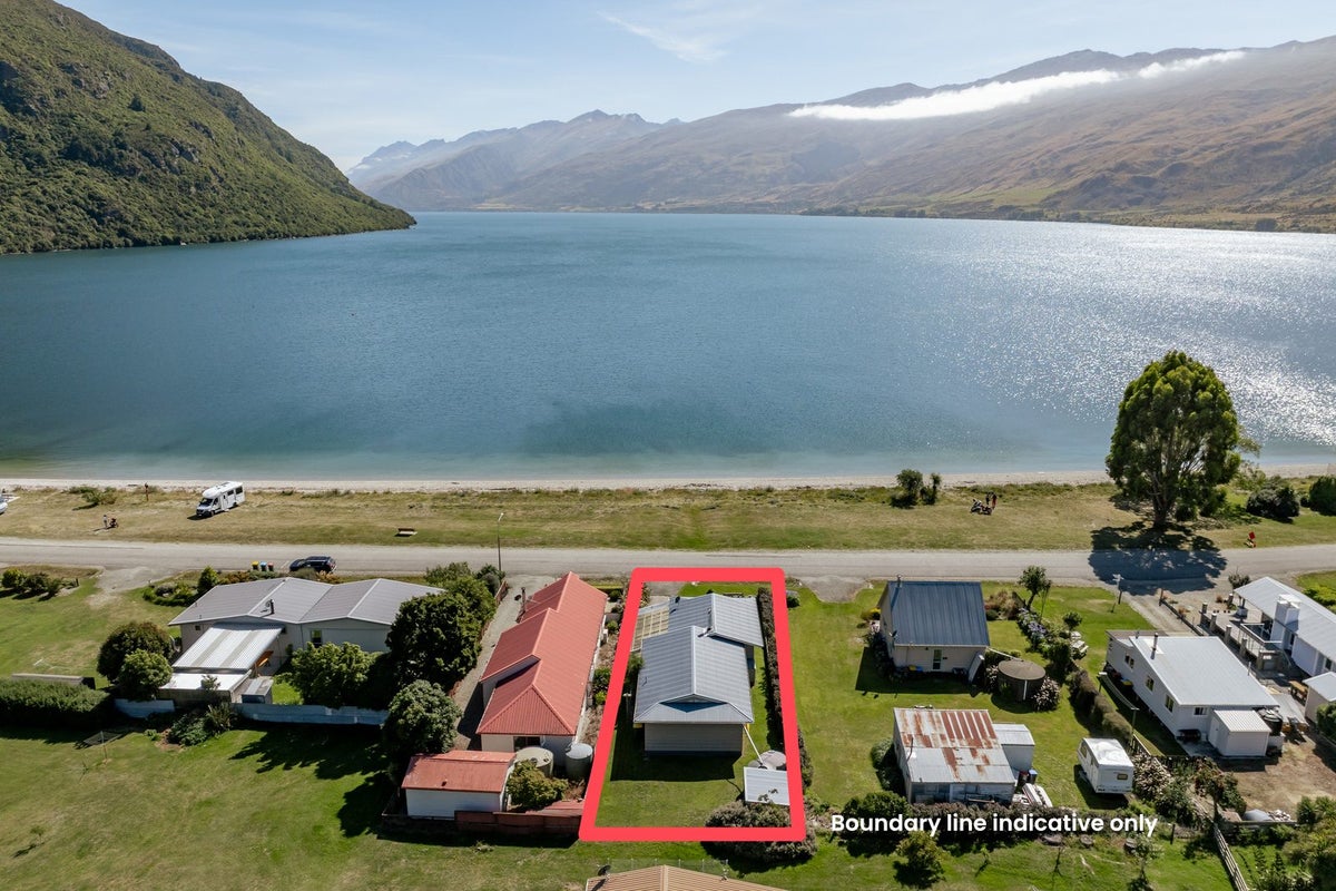 36 CORNWALL ST, kingston, athol - Carousel 1