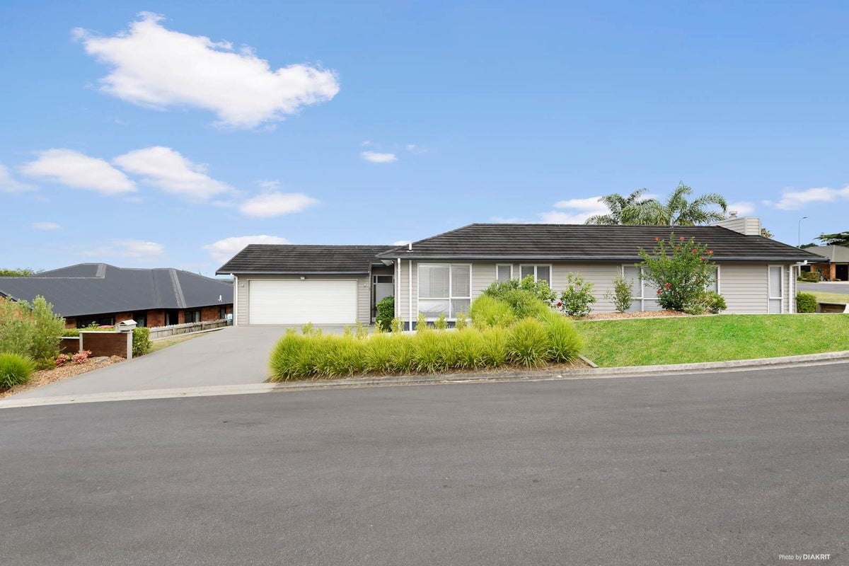 3 Bovill Way, Tuakau, Tuakau - Carousel 1
