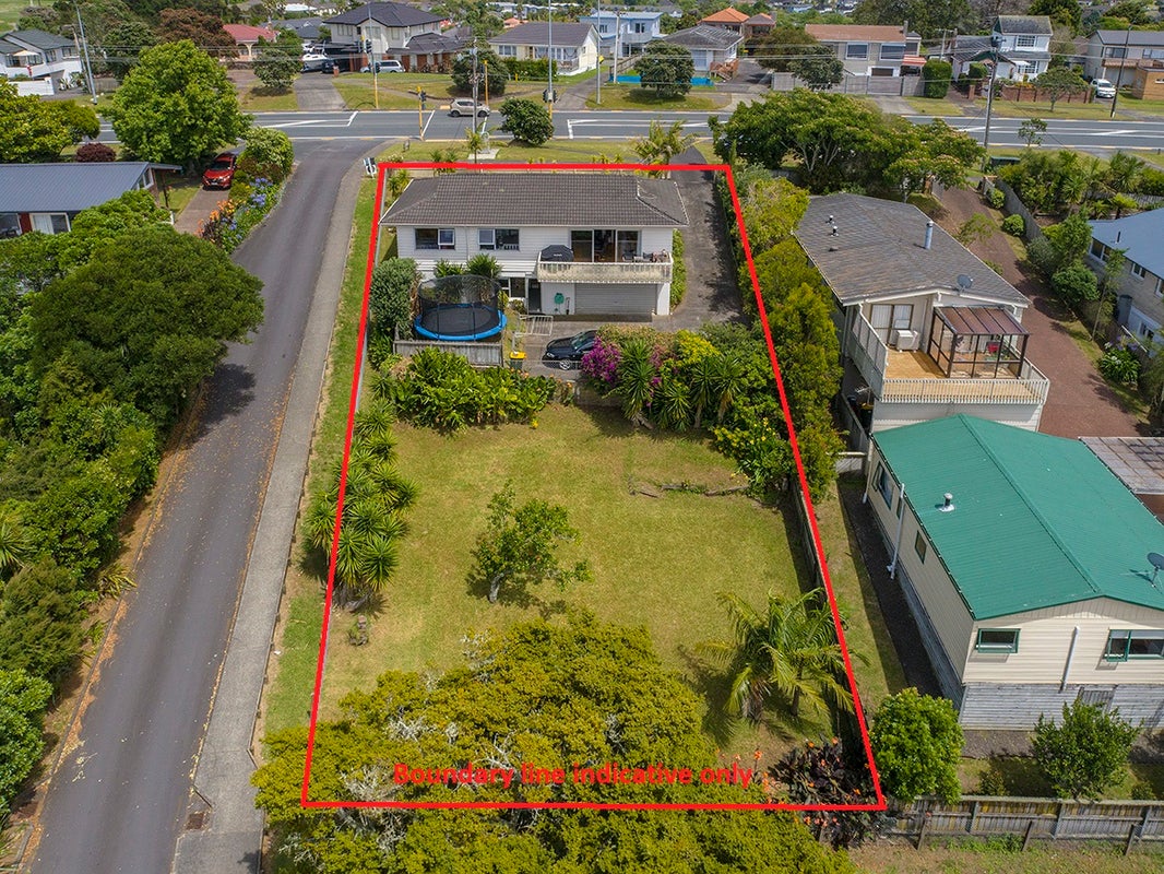 763 East Coast Road, Northcross, Auckland - Carousel 1