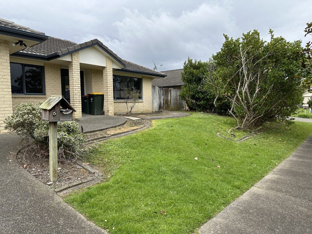 5 Attymon Lane, East Tamaki, Auckland - Carousel 2
