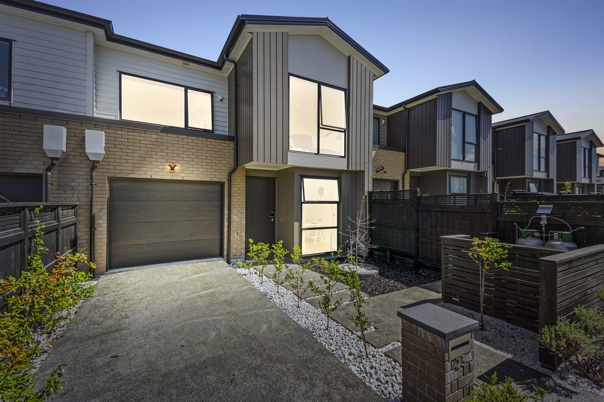 25 Waterlily Street, Hobsonville, Auckland - Carousel 2