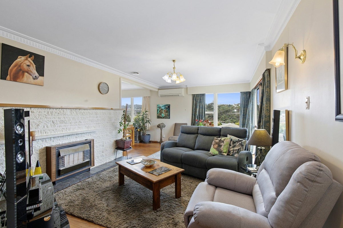 34 John Street, Stokes Valley, Lower Hutt - Carousel 2