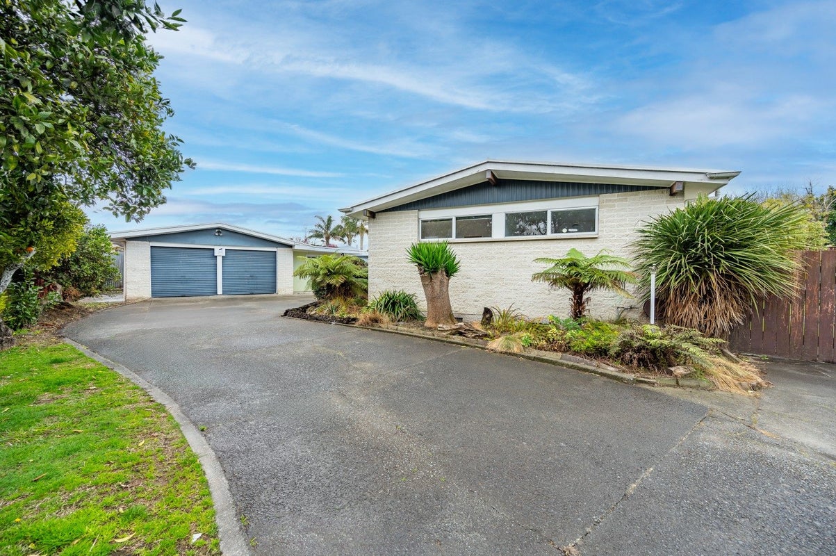 439 Gloucester Street, Taradale, Napier - Carousel 1