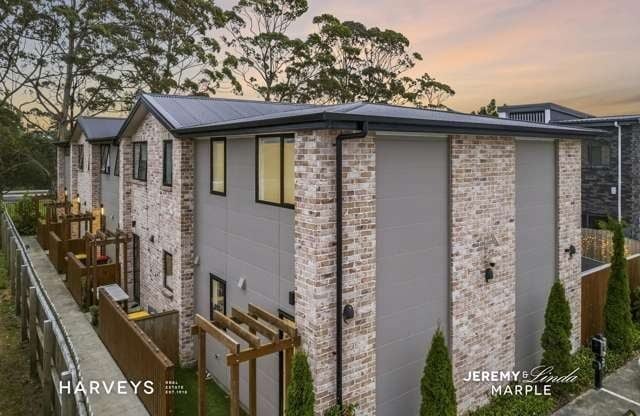 3/83 Vodanovich Road, Te Atatu South, Auckland - Carousel 1