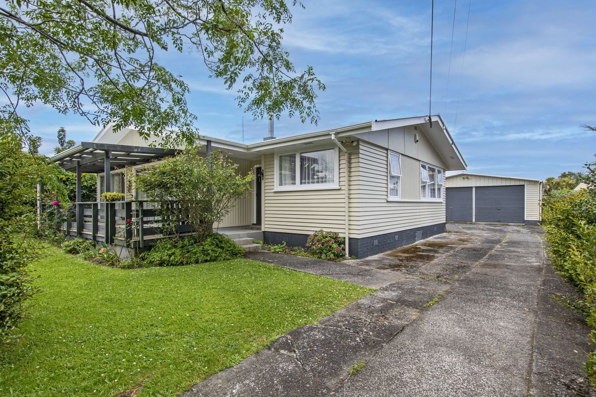 23 Kokich Crescent, Onerahi, Whangarei - Carousel 1