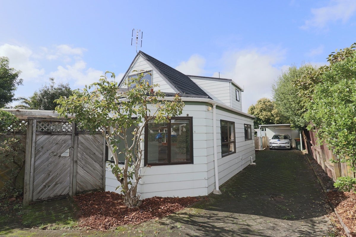 1/5 Rosca Lane, Sunnyhills, Auckland - Carousel 2