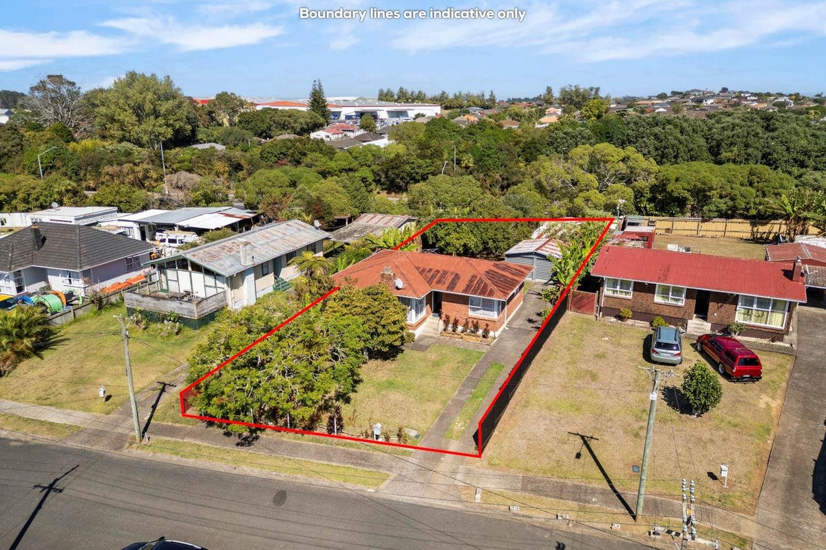 17 Geoffrey Place, Mangere East, Auckland - Carousel 1