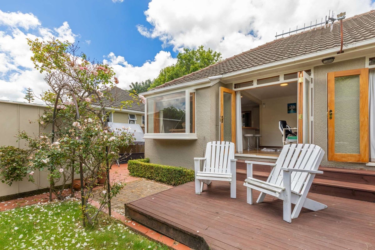 21 Parata Street, Hokowhitu, Palmerston North - Carousel 2