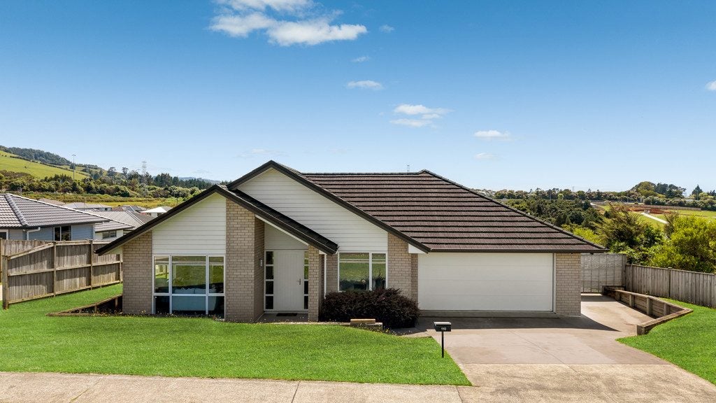 110 Hillpark Drive, Pokeno - Carousel 1