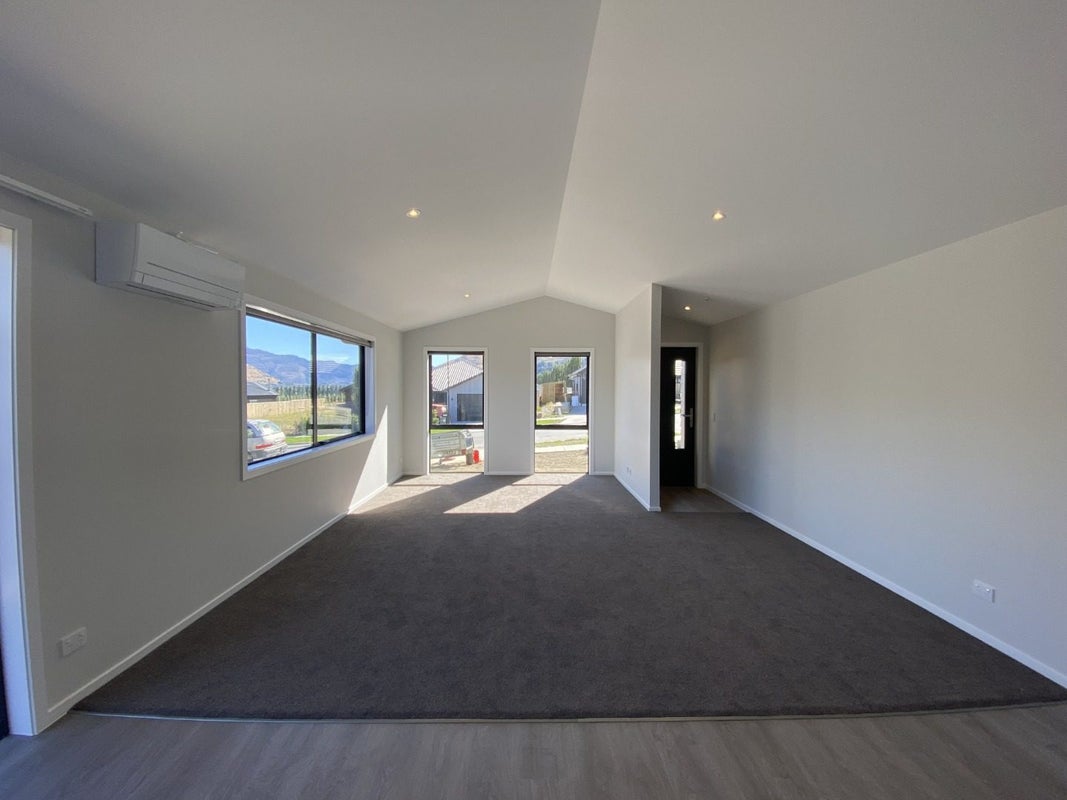 61 Bannister Street, Jacks Point, Queenstown - Carousel 2