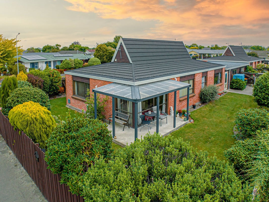 2/189 Highsted Road, Casebrook, Christchurch - Carousel 1