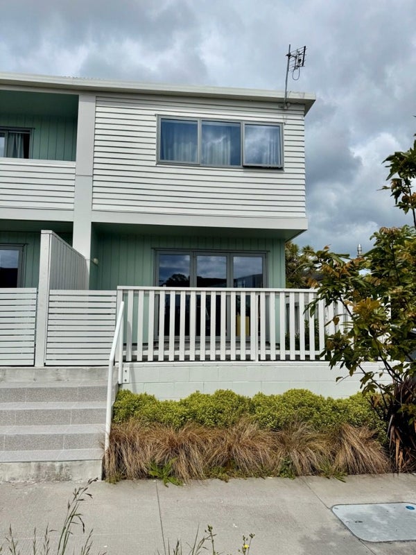 34B Freeland Avenue, Mount Roskill, Auckland - Carousel 1