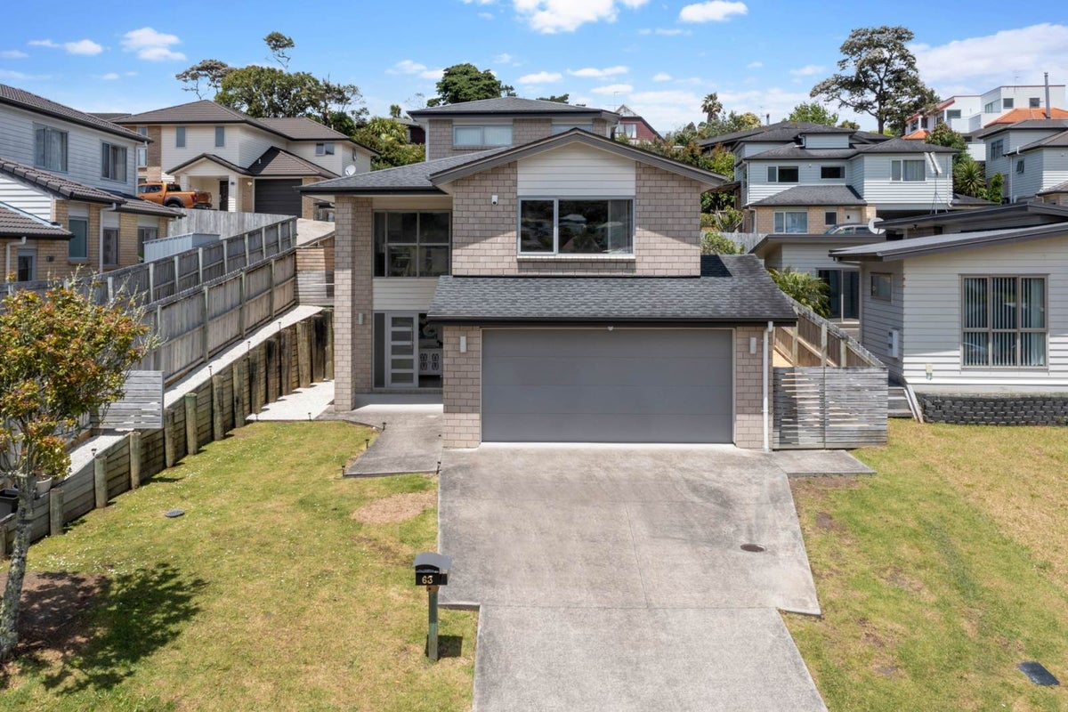 63 Tamahere Drive, Glenfield, Auckland - Carousel 2