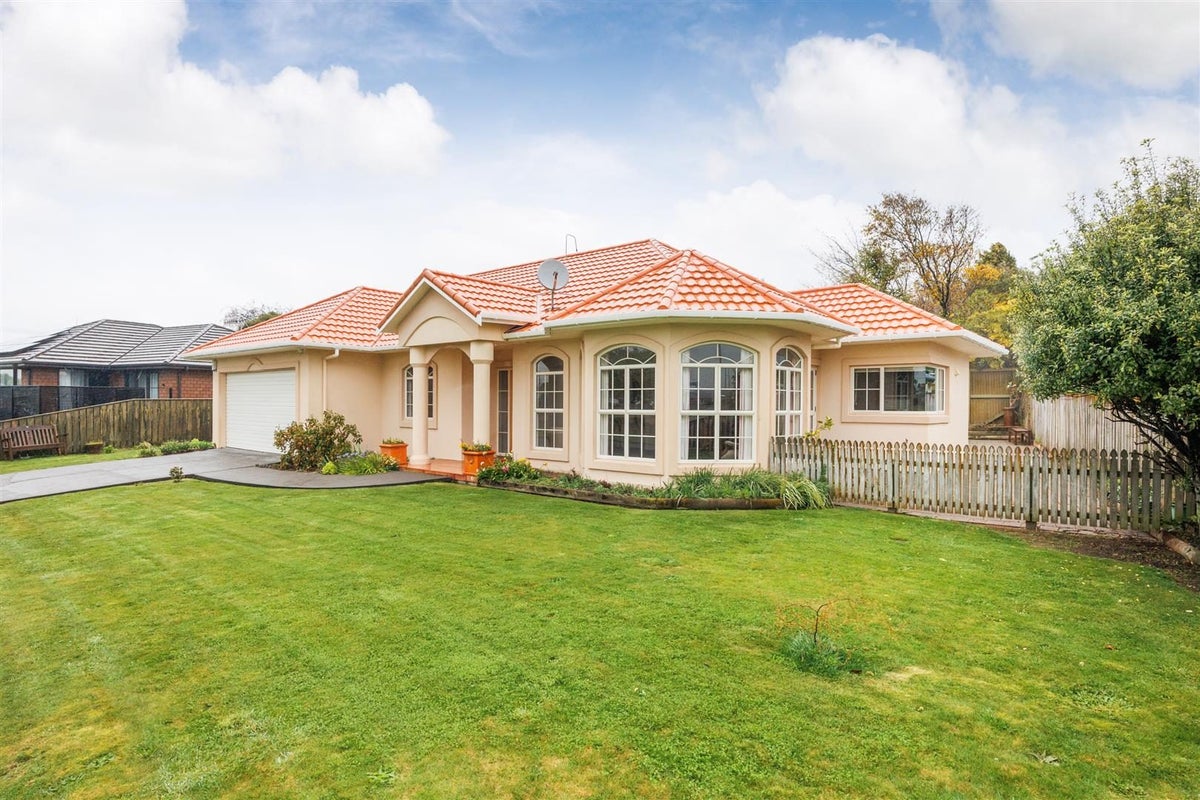 3 Barnett Drive, Marton - Carousel 2