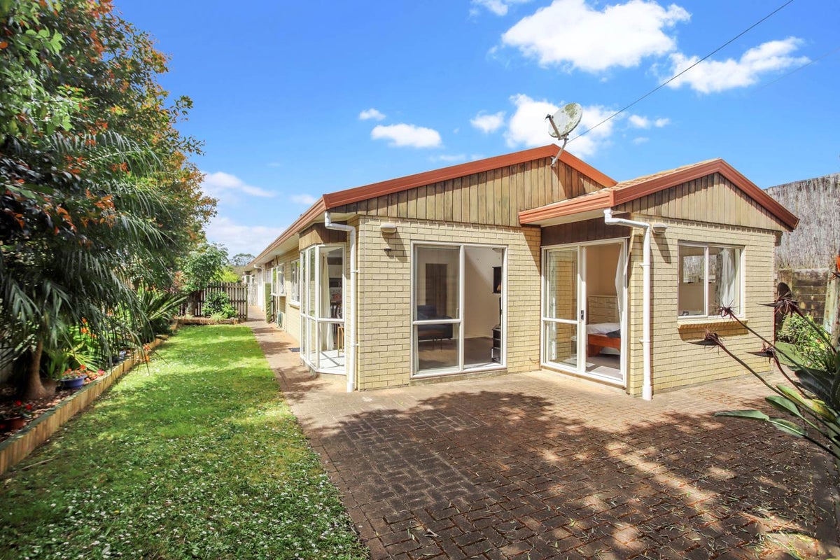 3/20 Taylor Street, Blockhouse Bay, Auckland - Carousel 1