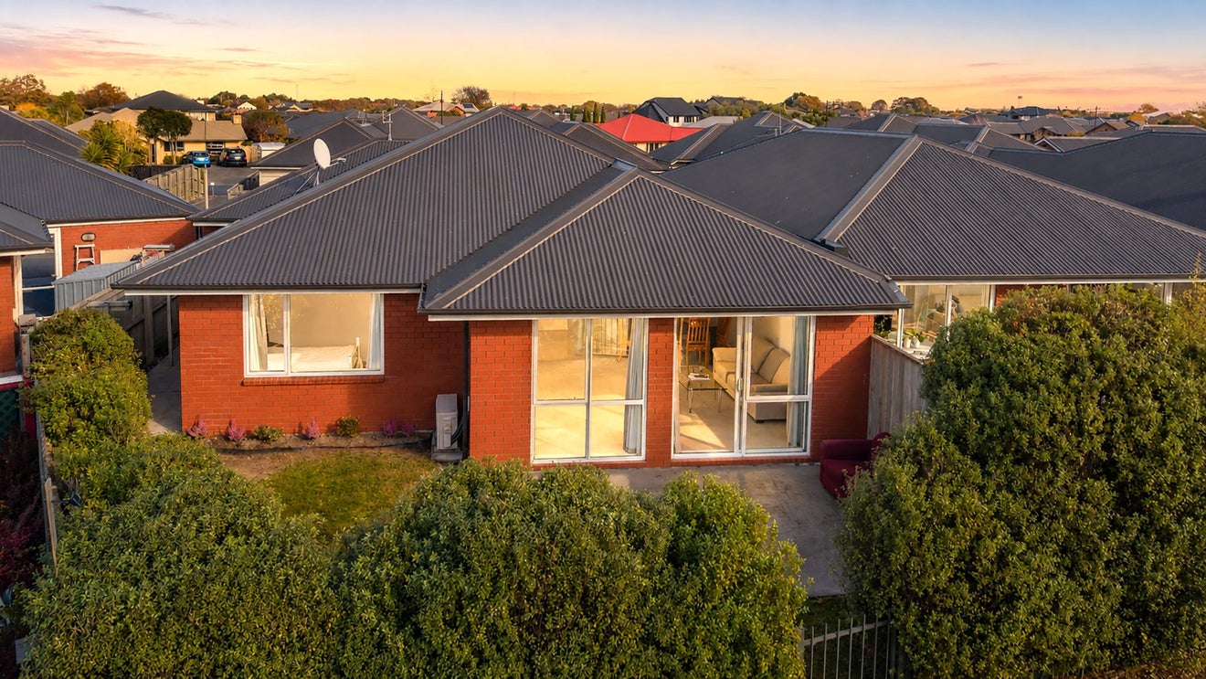 12A Date Crescent, Aidanfield, Christchurch - Carousel 1