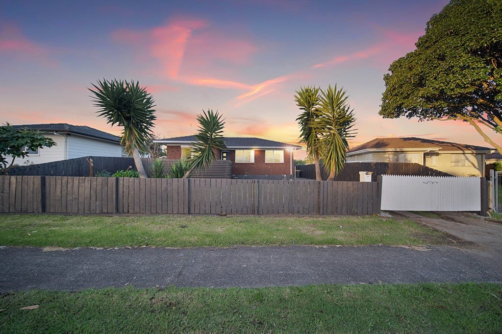 440 Roscommon Road, Clendon Park, Auckland - Carousel 1