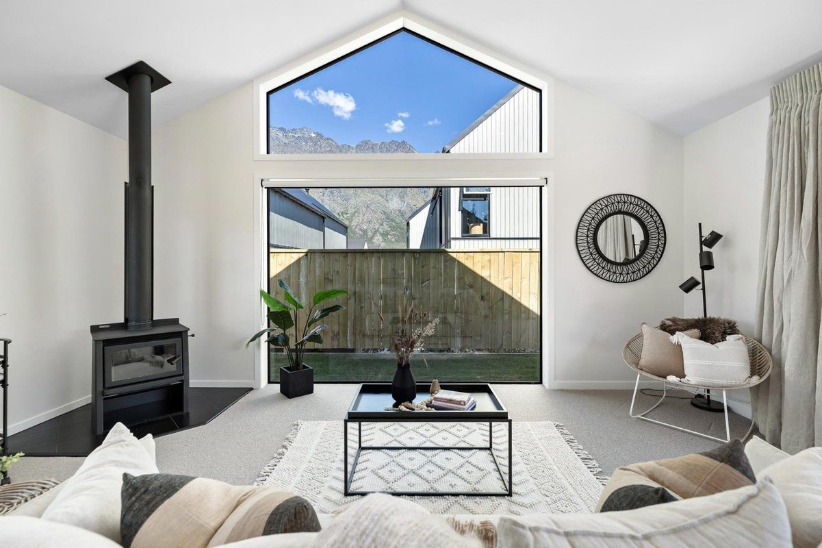 13 Friesian Close, Jacks Point, Queenstown - Carousel 1