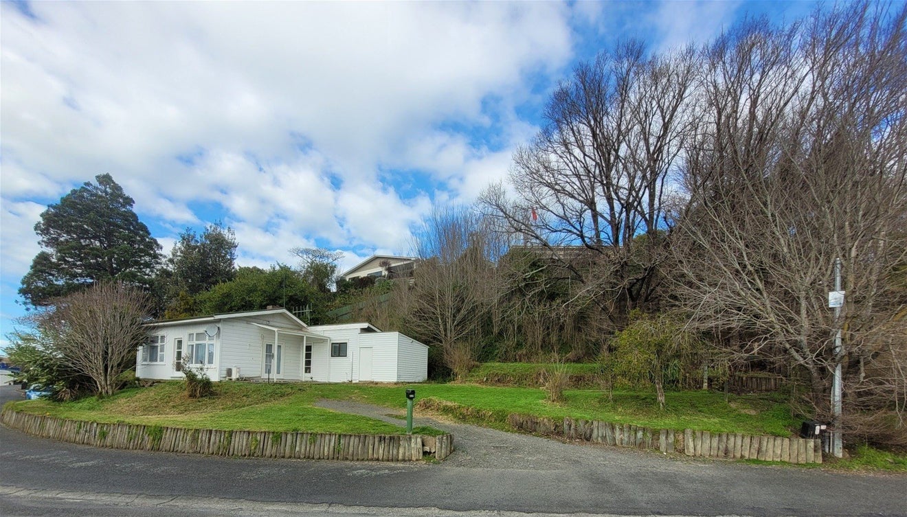 23 Service Lane, WAIPUKURAU, Waipukurau - Carousel 1