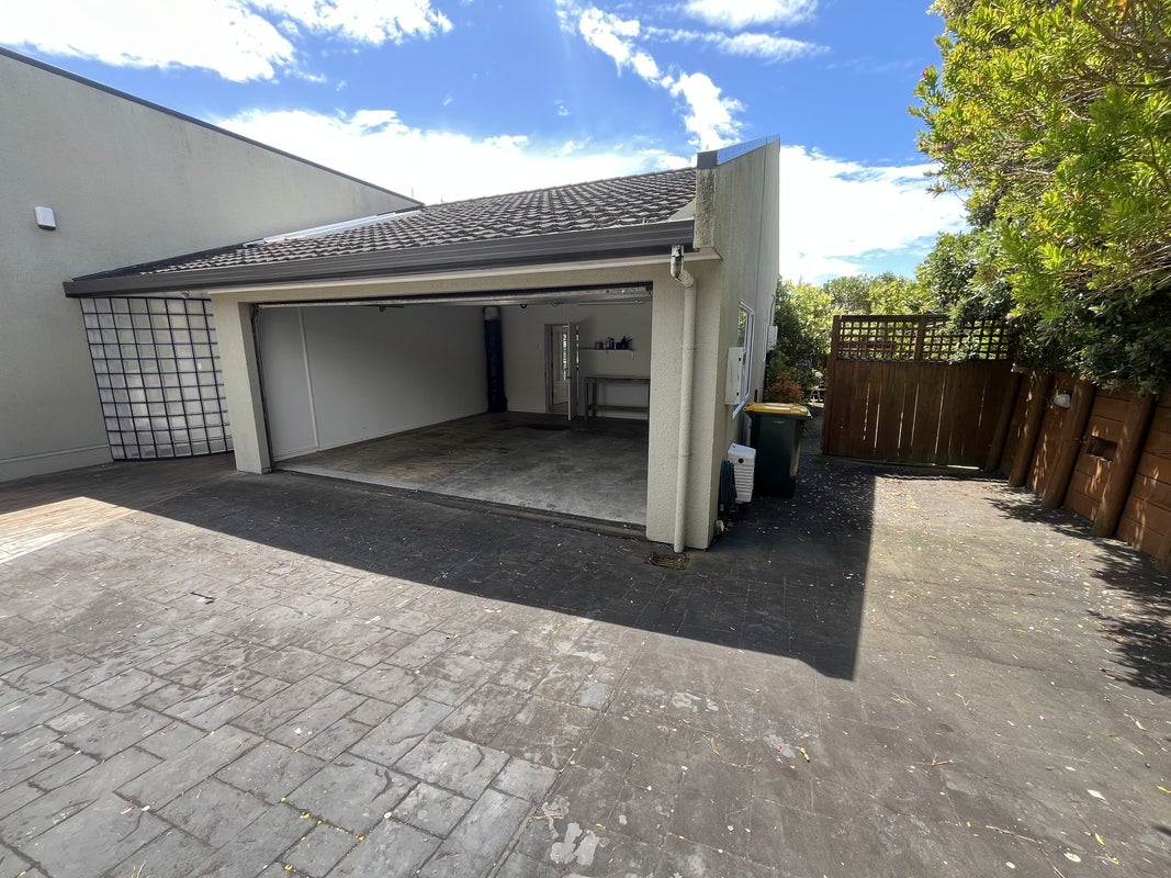 34 Molyneux Close, Whitby, Porirua - Carousel 38