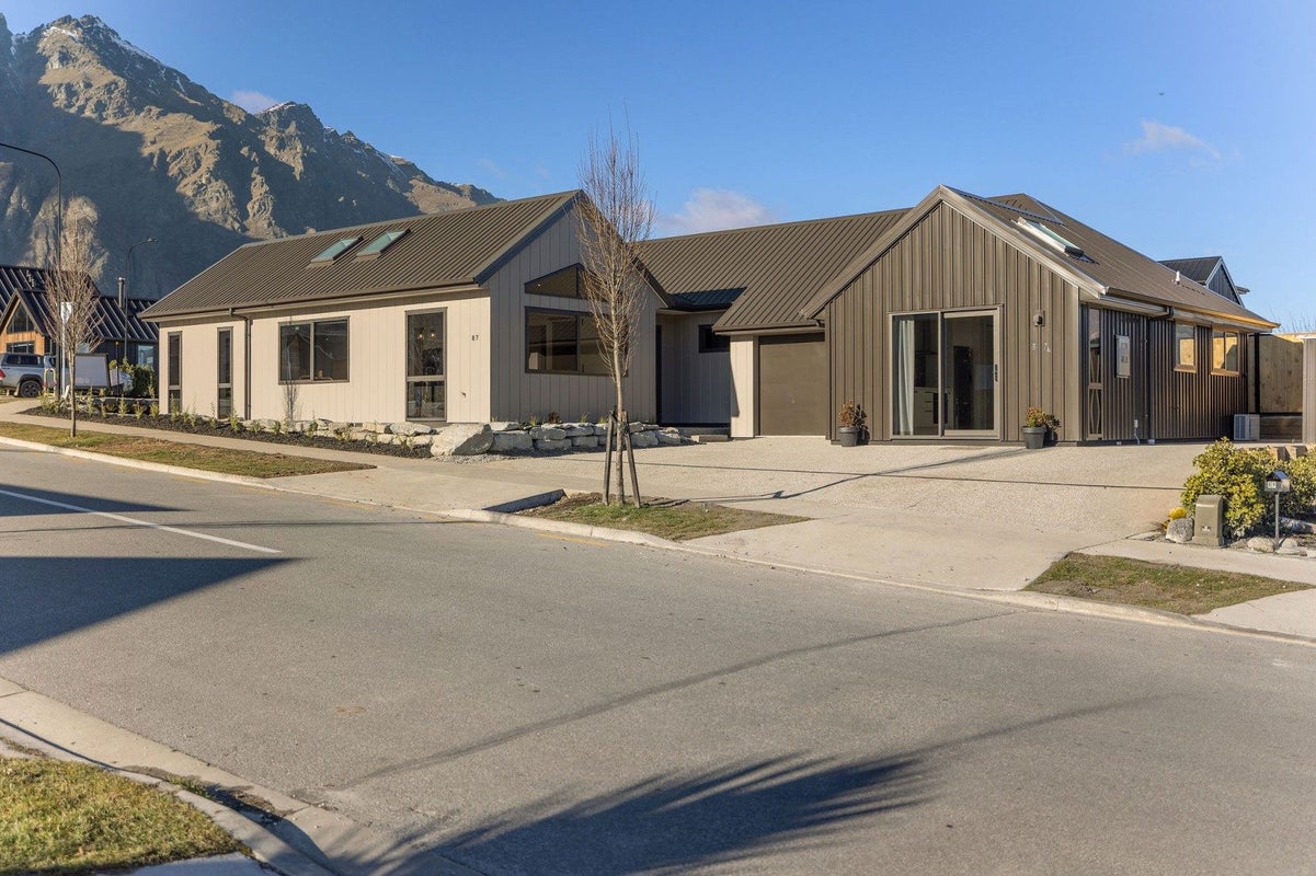 87 Jack Hanley Drive, Hanley's Farm, Jacks Point, Queenstown-Lakes, Otago - Carousel 2