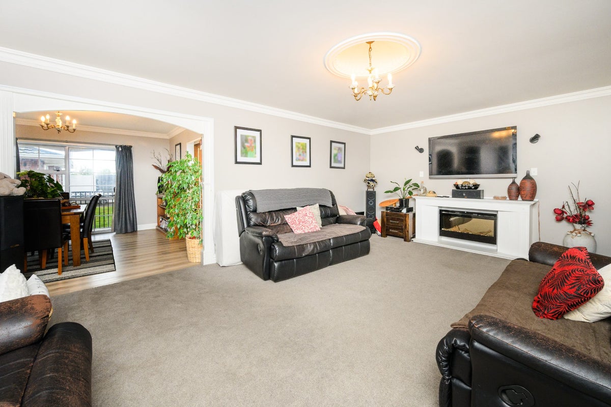 6 Grange Place, Milson, Palmerston North - Carousel 2